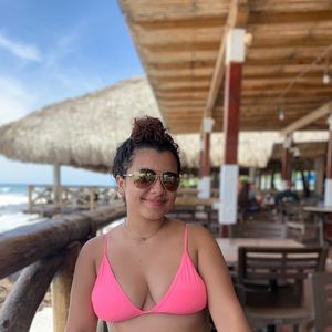 Meet your Posher, Vanessa